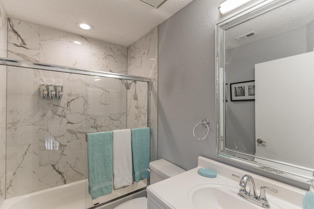Cozy And Comfortable - Your Home Away From Home! Dallas Luaran gambar